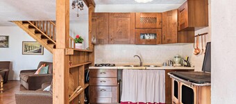 Beautiful Holiday Home “Baita Rustica immersa nel verde” with Mountain View