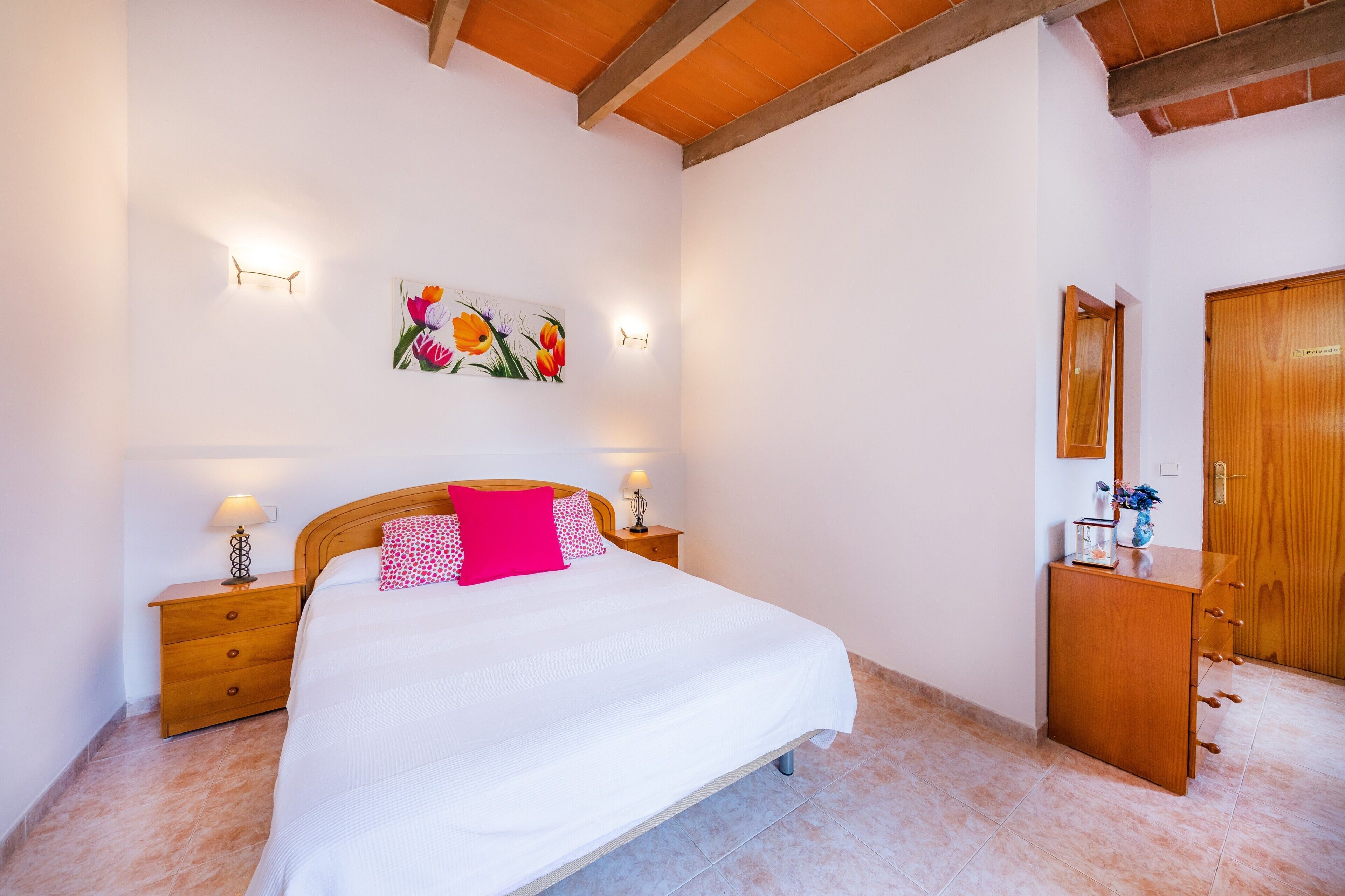 3 chambres, fer et planche à repasser, Wi-Fi gratuit, draps fournis