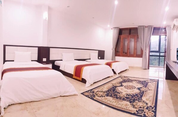 Deluxe Triple Room | Free WiFi