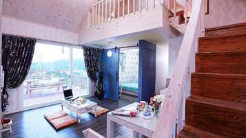 Baraem | Living area | Flat-screen TV, heated floors