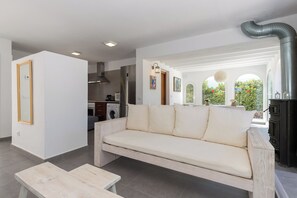 电视、乒乓球、立体声音响