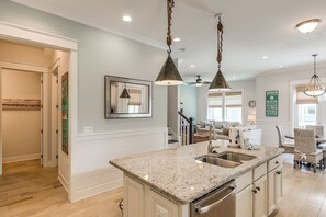 Interior - 3BR Townhome! Bikes! Walk to Pool & the Big Chill! ~ Time to Wine Down on 30A (Inlet Beach)