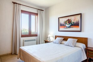 5 camere, ferro/asse da stiro, Wi-Fi gratuito, lenzuola