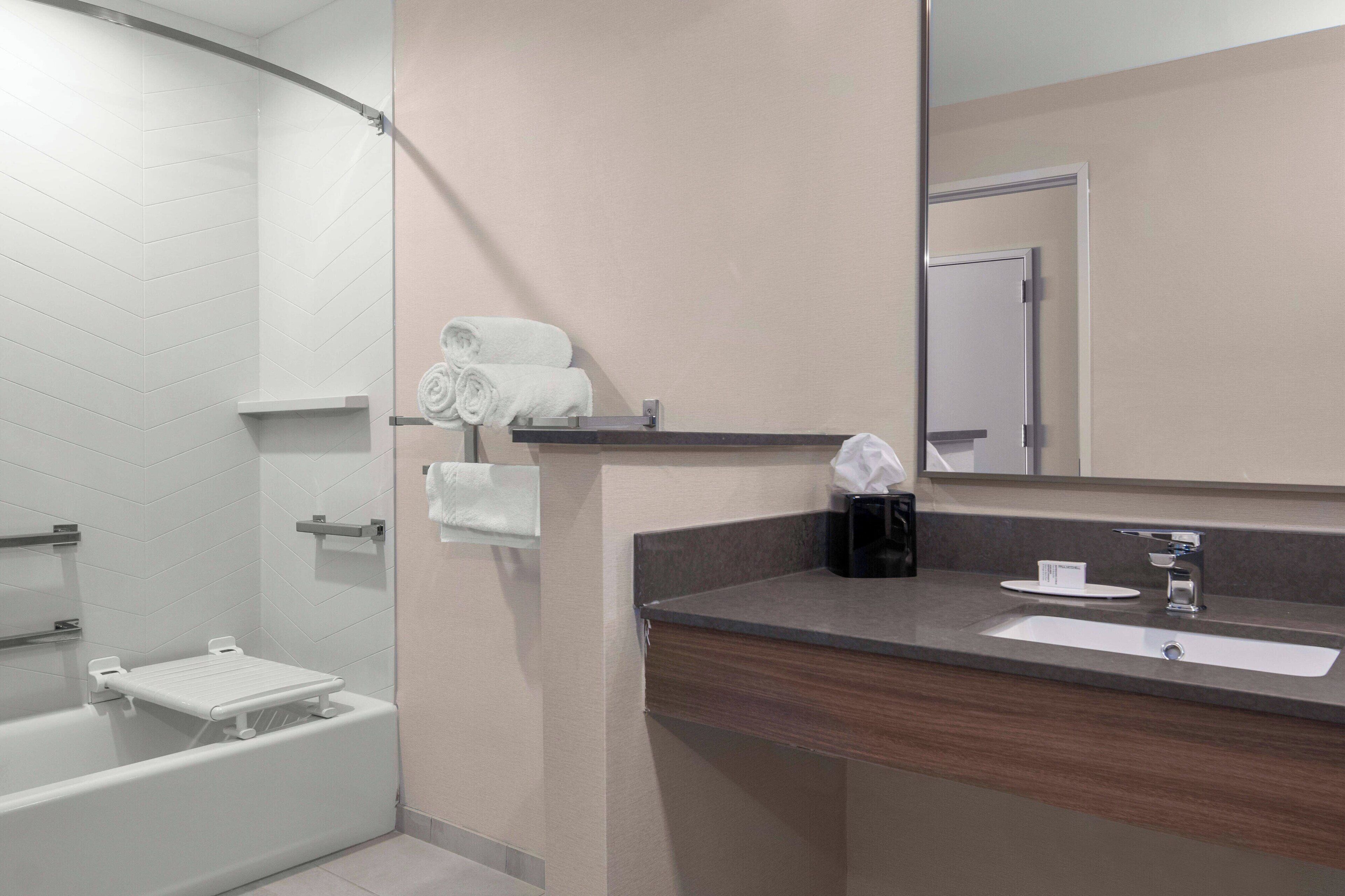 free toiletries, hair dryer