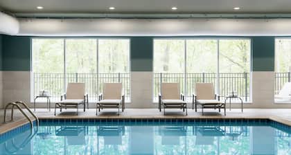 Holiday Inn Express & Suites Heath - Newark by IHG