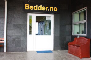 Property entrance - Bedder at Oslo Airport (Ullensaker)