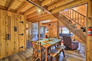 Interior - Springwater Cabin Near Hiking, Lakes, & Vineyards (Springwater)
