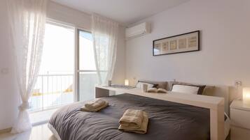 4 makuuhuonetta, silitysrauta/-lauta, ilmainen Wi-Fi, vuodevaatteet