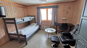 Double Room | Free WiFi, bed sheets