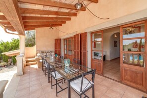 Outdoor dining - In a rural idyll near nature park - Villa La Casita (santanyi)