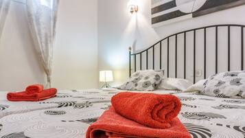 3 bedrooms, iron/ironing board, free WiFi, bed sheets