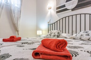 3 bedrooms, iron/ironing board, free WiFi, bed sheets - In a rural idyll near nature park - Villa La Casita (santanyi)