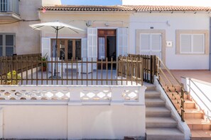 Exterior detail - Holiday Home Cas Padrins Close to the Beach with Porch, Patio & Wi-Fi (Can Picafort)