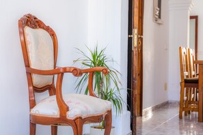 Interior - Holiday Home Cas Padrins Close to the Beach with Porch, Patio & Wi-Fi (Can Picafort)