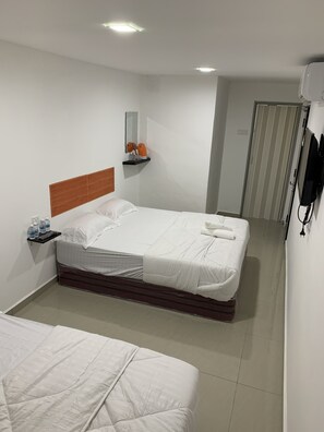 Quarto família | Ferros/tábuas de passar roupa