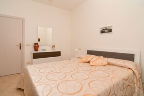 4 dormitorios, tabla de planchar con plancha, wifi gratis y ropa de cama