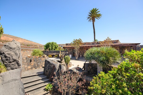 Property grounds - Tranquil Country Estate “Finca Remedios” with Terrace, Garden & Wi-Fi (Las Palmas, España)