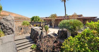 Tranquil Country Estate “Finca Remedios” with Terrace, Garden & Wi-Fi