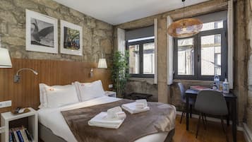 Fer et planche Ă repasser, Wi-Fi gratuit, draps fournis