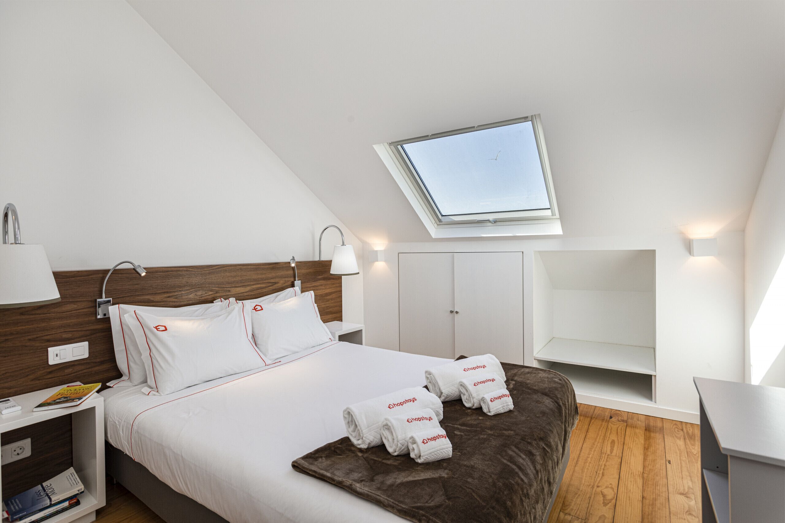1 dormitorio, tabla de planchar con plancha, wifi gratis y ropa de cama