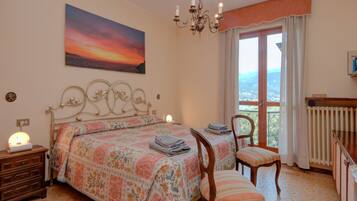 4 Schlafzimmer, Bügeleisen/Bügelbrett, kostenloses WLAN, Bettwäsche