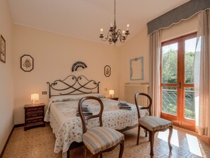 4 sovrum, strykjärn/strykbräda, gratis wi-fi och sängkläder