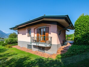 Exterior - Villa "Portese" with a Rustic Touch and Near Lake Garda (san felice del benaco)