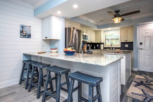 Beheizter Pool, Blick auf den Golf, Schritte zum Strand. Sonnenuntergangsansichten