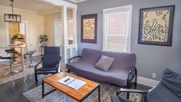 House (3 Bedrooms) | Living area | TV