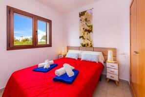 5 makuuhuonetta, silitysrauta/-lauta, ilmainen Wi-Fi, vuodevaatteet