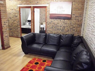 In-Town Guest Lodge Parys