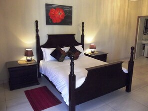 豪華公寓, 2 間臥室 | 房內夾萬、書桌、熨斗/熨衫板、免費 Wi-Fi