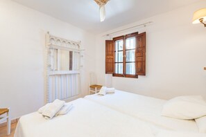 3 chambres, fer et planche Ă repasser, Wi-Fi gratuit, draps fournis