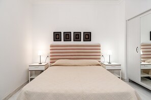 3 habitaciones, tabla de planchar con plancha y wifi gratis 