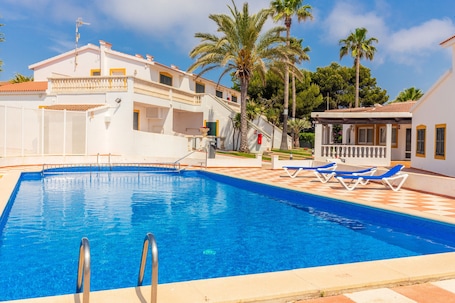 Pool. Beautiful Apartment "Bon Repos A7" with Pool, Wi-Fi, Terrace and Garden