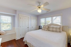 5 makuuhuonetta, silitysrauta/-lauta, ilmainen Wi-Fi, vuodevaatteet