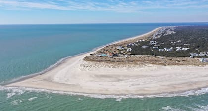 Spacious BHI Home | Ocean + Golf Views, Screened Porch, Pet Friendly, Both Clubs w/Golf, 2 Carts!