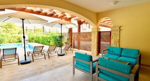 Apartment | Terrace/patio