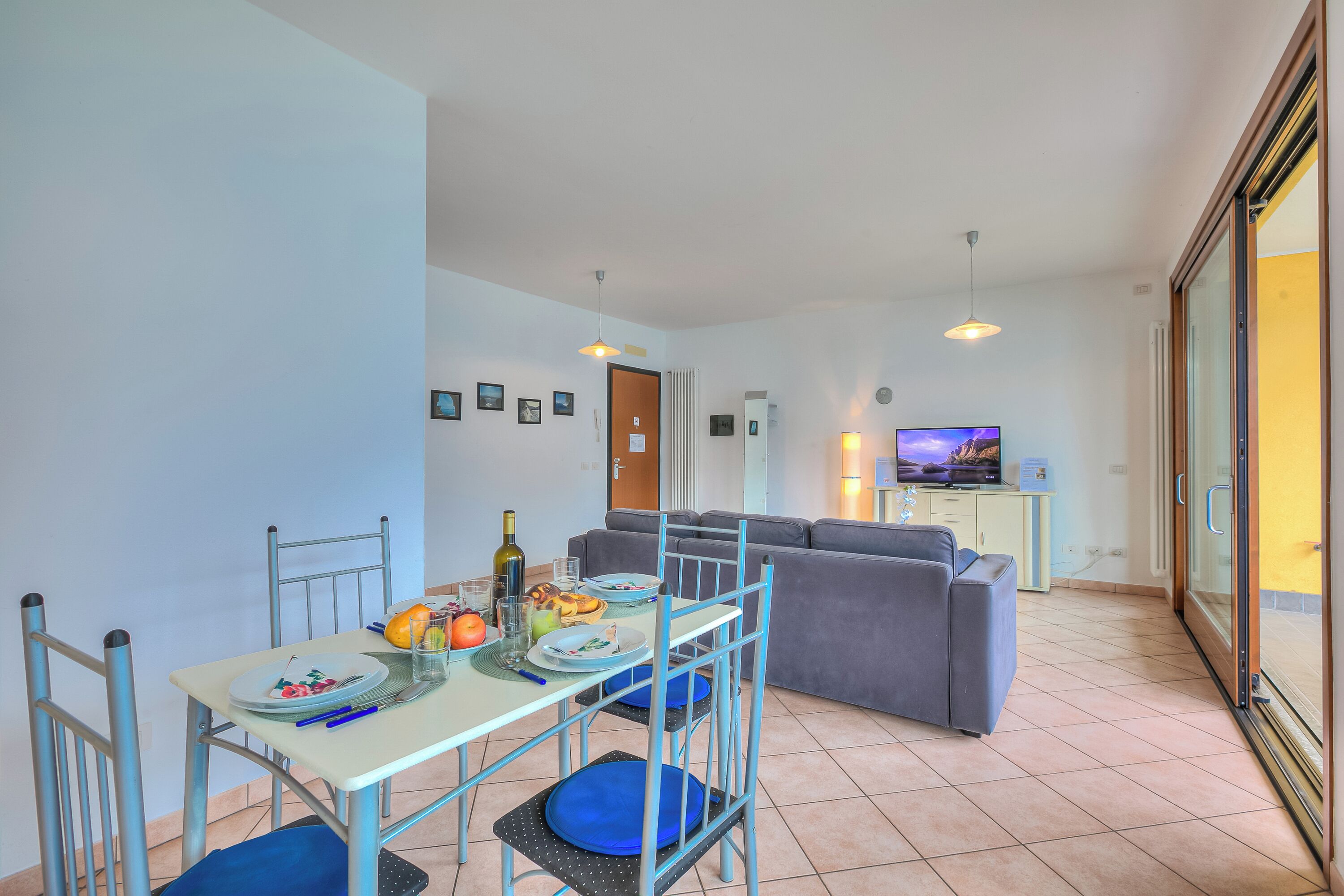 Family Apartment, 1 Bedroom, Microwave, Mountainside (Va Pensiero sul Lago: Lake Maggiore) | Interior