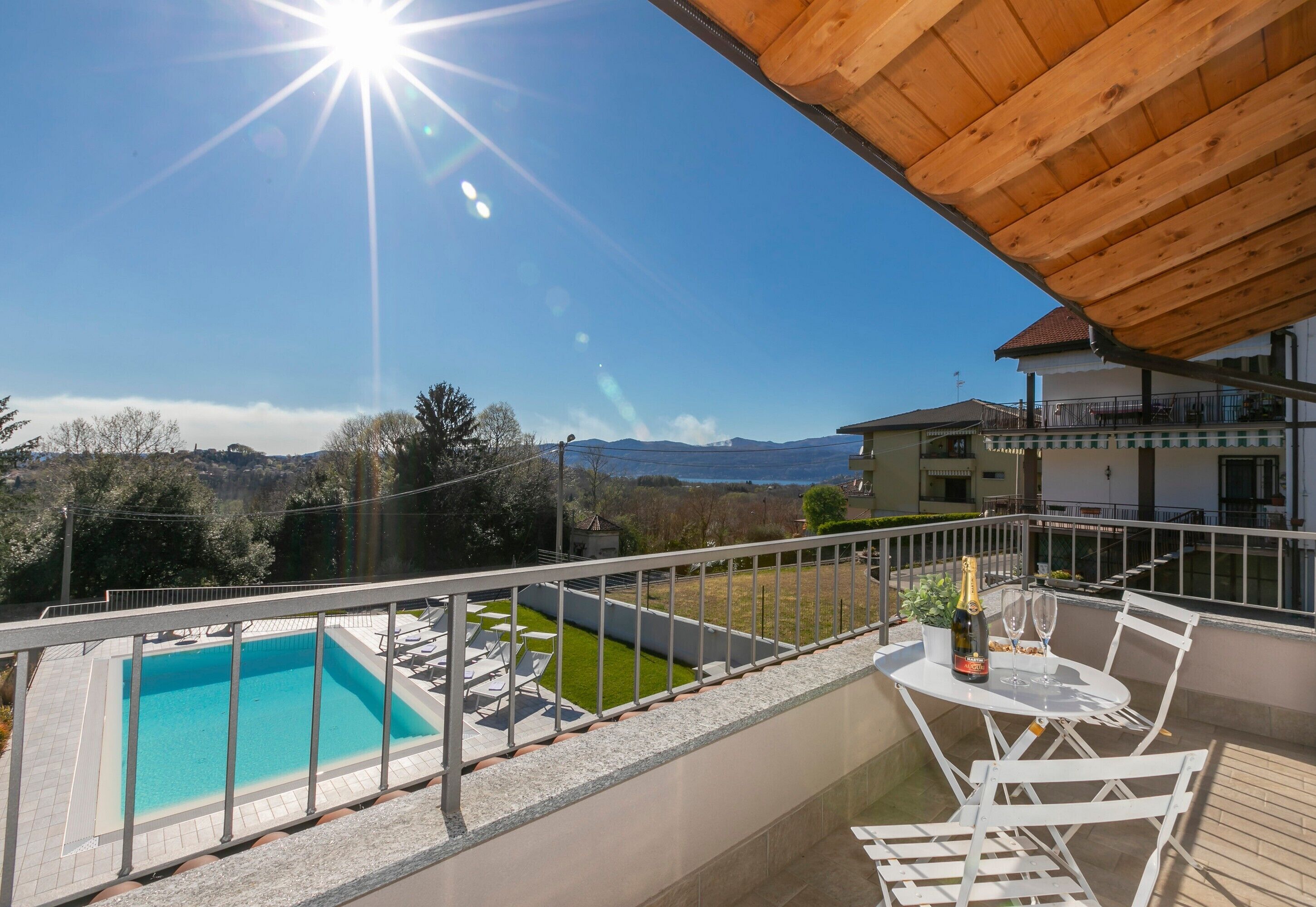 Vila Keluarga, beberapa kamar, 2 kamar mandi, tepi gunung (Villa Il Gelsomino Bellavista) | Pemandangan gunung