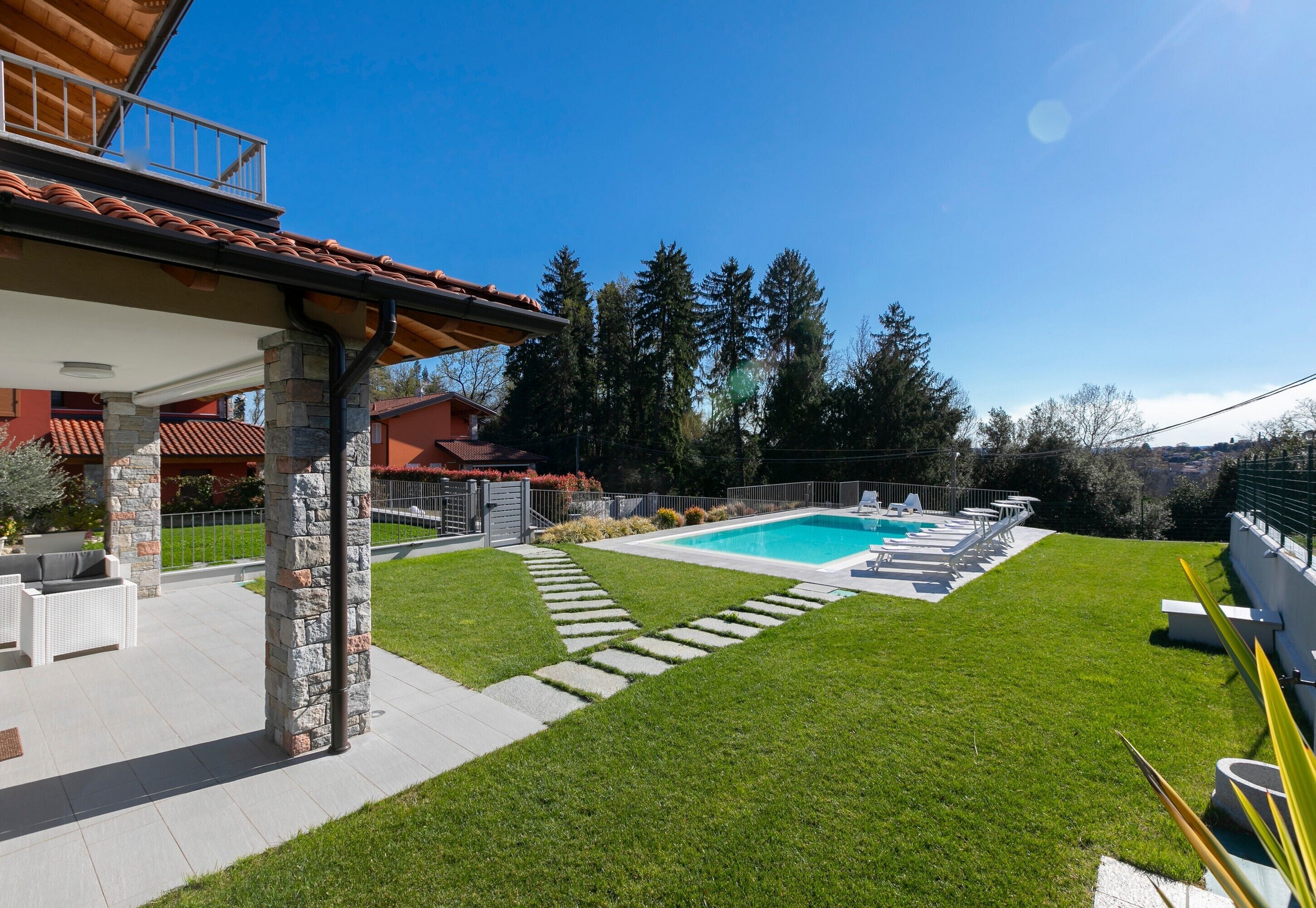 Villa familiar, 3 habitaciones, 2 baños, junto a la montaña (Villa Il Gelsomino Bellavista) | Jardín