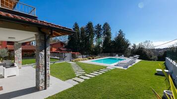 Villa familiar, 3 habitaciones, 2 baños, junto a la montaña (Villa Il Gelsomino Bellavista) | Jardín