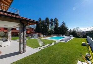 Family Villa, 3 Bedrooms, 2 Bathrooms, Mountainside (Villa Il Gelsomino Bellavista) | Garden
