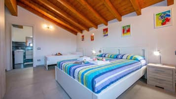 Biệt thự dành cho gia đình, nhiều phòng ngủ, 2 phòng tắm (Villa Laura Private Pool and Garden) | 4 phòng ngủ, bàn ủi/dụng cụ ủi quần áo