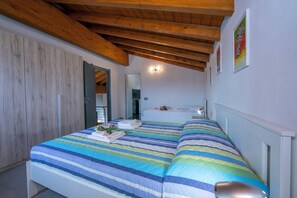 Family Villa, Multiple Bedrooms, 2 Bathrooms, Mountainside (Villa Laura Private Pool and Garden) | 4 bedrooms, iron/ironing board, WiFi, bed sheets - Villa Laura Private Pool and Garden (Besozzo)