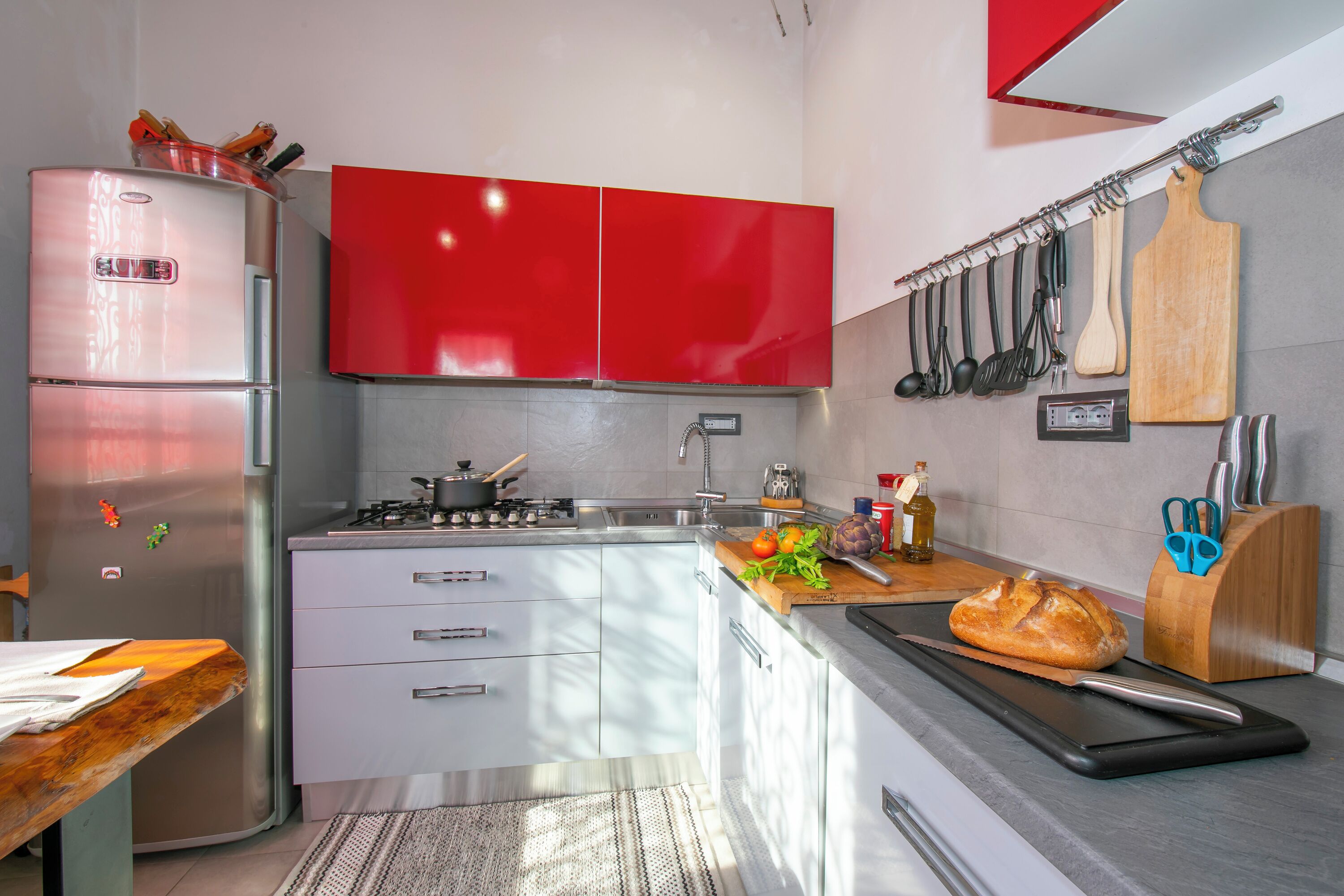 Familienvilla, Mehrere Schlafzimmer, 2 Bäder, Bergseite (Villa Laura Private Pool and Garden) | Eigene Küche