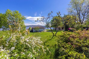 Familie villa, meerdere slaapkamers, 2 badkamers, aan het meer (Villa Martine Au Bord Du Lac) | Exterieur