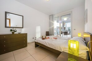 Family Apartment, Multiple Bedrooms, Lakeside (Vista di Maccagno Fantastico Pool)