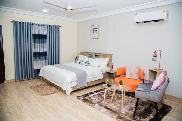 スタジオ | エジプト綿のシーツ、高級寝具、羽毛の掛け布団、客室ごとに異なる装飾