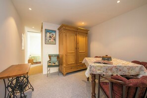 Family Townhome, 2 Bedrooms, Mountainside (Ca' Melin) | Interior